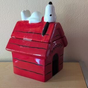 Snoopy Cookie Jar